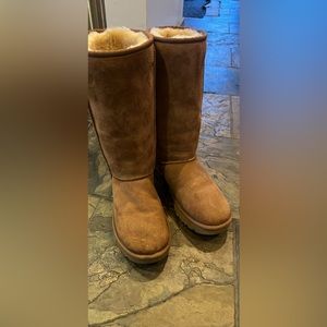 UGG tall boot size 8
